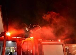 Κάηκε εργοστάσιο παιδικών επίπλων στη Λάρισα