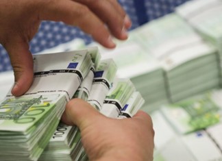 Υπογράφτηκαν οι συμβάσεις για τα "δάνεια Γιούνκερ" σε 2.000 Ελληνικές επιχειρήσεις