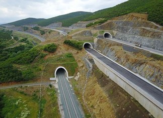 Δίπλα - δίπλα τρένο και Ε65 - Τέλη Αυγούστου το Ξυνιάδα - Τρίκαλα