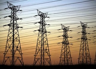 Μάχη ΔΕΗ ιδιωτών για τους πελάτες της Μέσης Τάσης