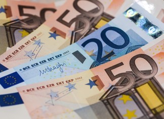 "Έφυγαν" 4 δισ. ευρώ καταθέσεις σε 2,5 μήνες