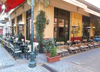 Στο «σφυρί» τρία γνωστά καταστήματα στο κέντρο των Τρικάλων