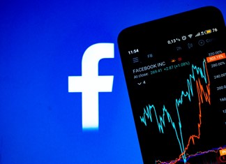 Η μείωση των χρηστών προκάλεσε επική βουτιά στο facebook