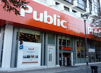 Επεκτείνεται το κατάστημα Public στη Λάρισα