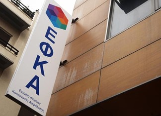 «Πακέτο» με το φορολογικό και οι εισφορές των επαγγελματιών
