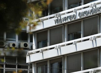 «Πάγωμα» σε ενοίκια και επιταγές, νέα επιδότηση επιχειρήσεων