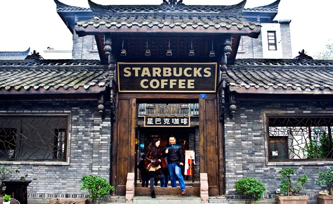 Tα Starbucks στην Κίνα απέκτησαν ανταγωνιστή