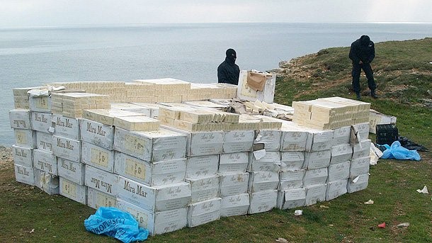 Όργιο λαθρεμπορίας αξίας 1,3 δισ. ευρώ σε καύσιμα, οινοπνευματώδη και καπνό