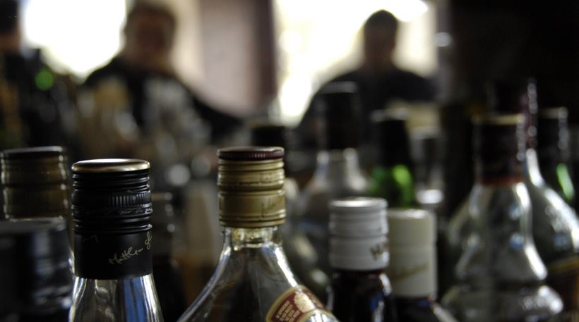 Μεγάλη εταιρεία αλκοολούχων διακινούσε νοθευμένα ποτά