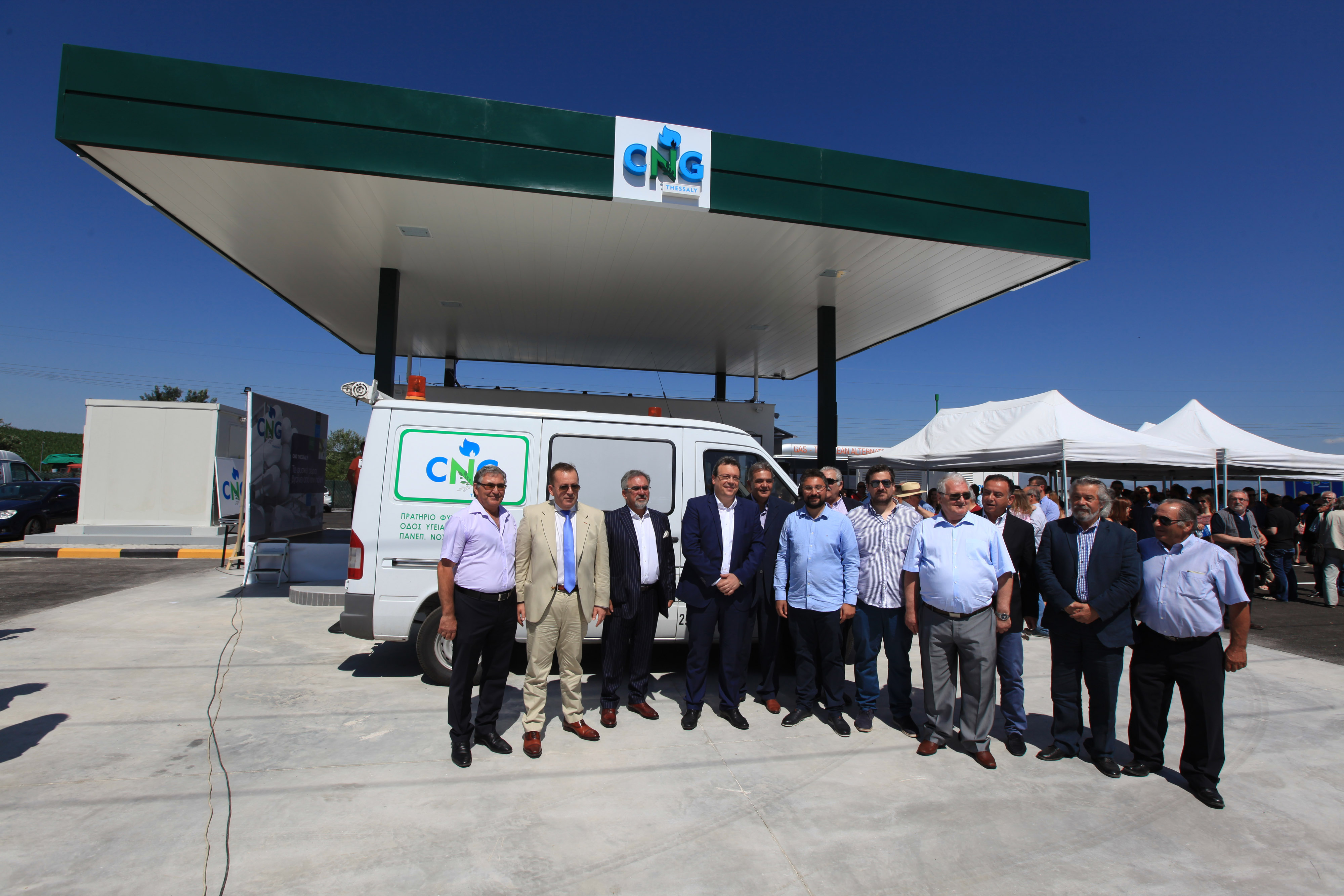 Σταθμό συμπιεσμένου φυσικού αερίου εγκαινίασε ο υπουργός Περιβάλλοντος στη Λάρισα