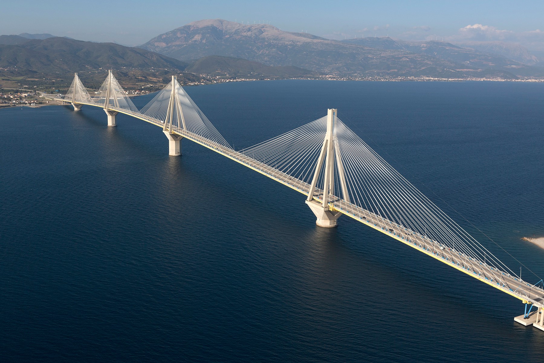 Η Vinci εξαγοράζει την Ισπανική κατασκευαστική ACS