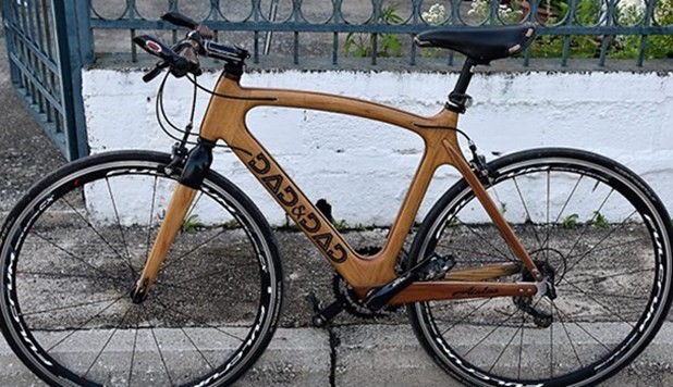 Θεσσαλοί φτιάχνουν ξύλινα ποδήλατα και είναι σε επαφή με την lucky Bike