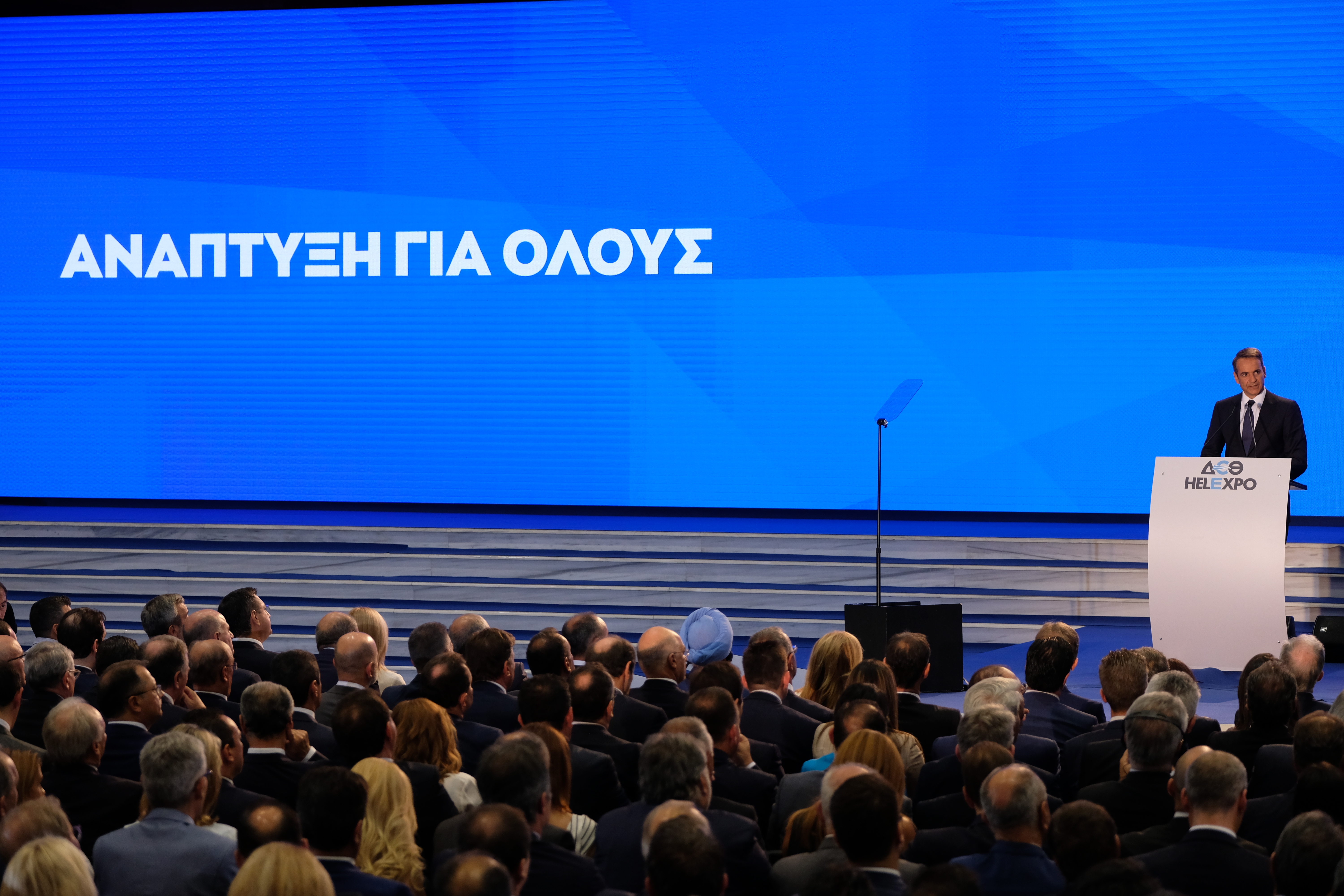 Μειώσεις φόρων και κίνητρα για επενδυτές ανακοίνωσε ο Μητσοτάκης