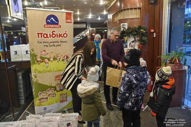 Θεατρική παράσταση από την ΟΛΥΜΠΟΣ για τα παιδιά φιλανθρωπικών οργανώσεων