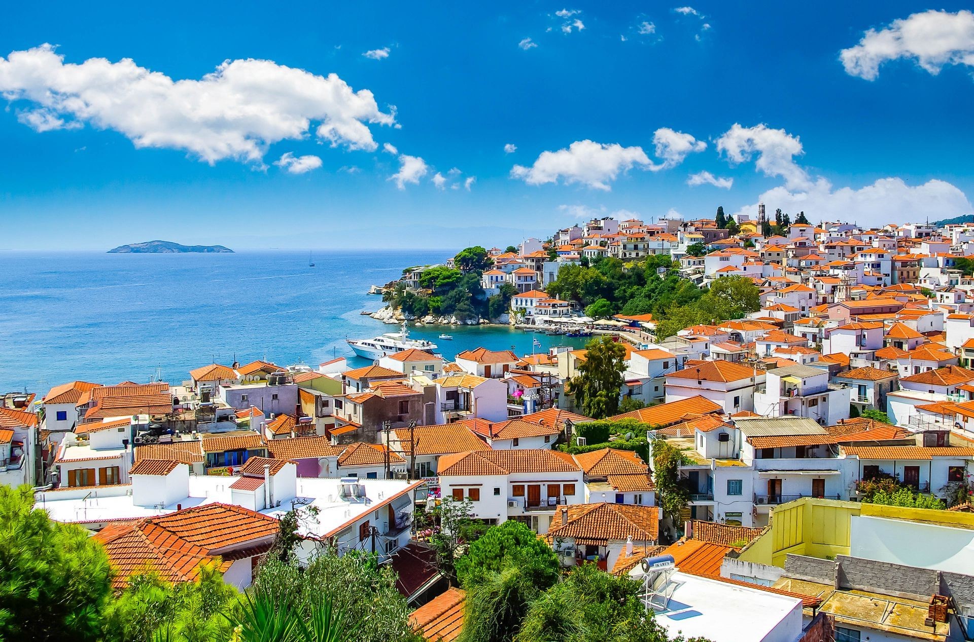 Η καλή σεζόν έφερε χαμόγελα στις Σποράδες