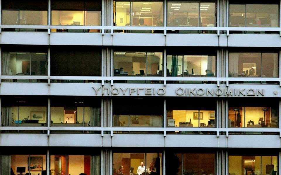 Σχέδιο για εξόφληση των επιταγών με δανεικά από το κράτος