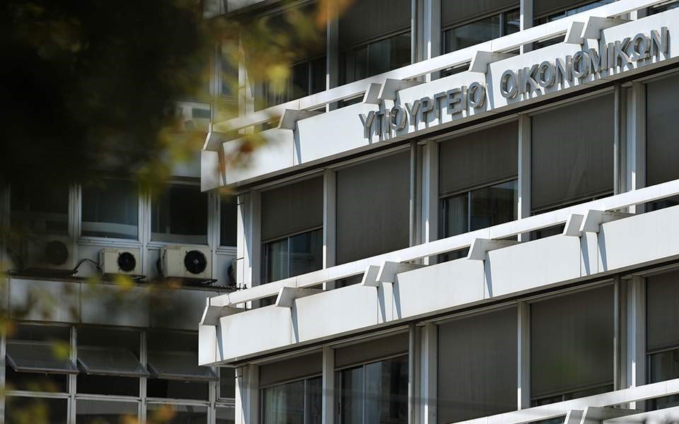 «Πάγωμα» σε ενοίκια και επιταγές, νέα επιδότηση επιχειρήσεων